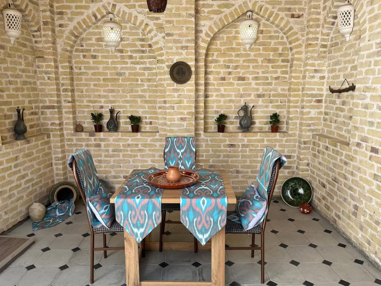 Old Safari Golden Location Guest House Buhara Kültér fotó